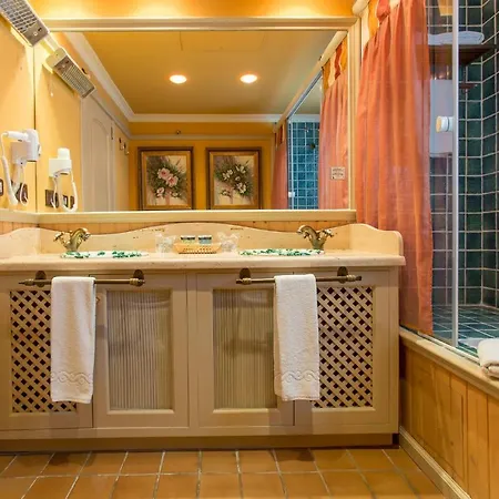 Ibb Masia De Lacy 호텔 4*