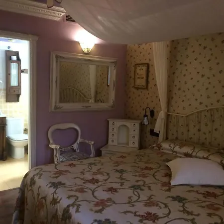 Ibb Masia De Lacy Отель