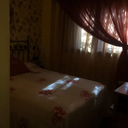 Ibb Masia De Lacy Отель