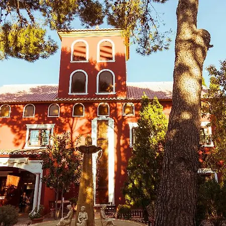 Ibb Masia De Lacy Отель