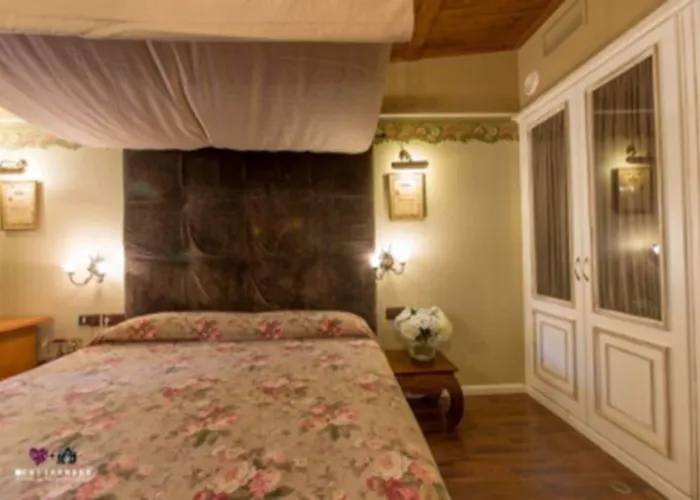 Hotell Ibb Masia De Lacy 4*