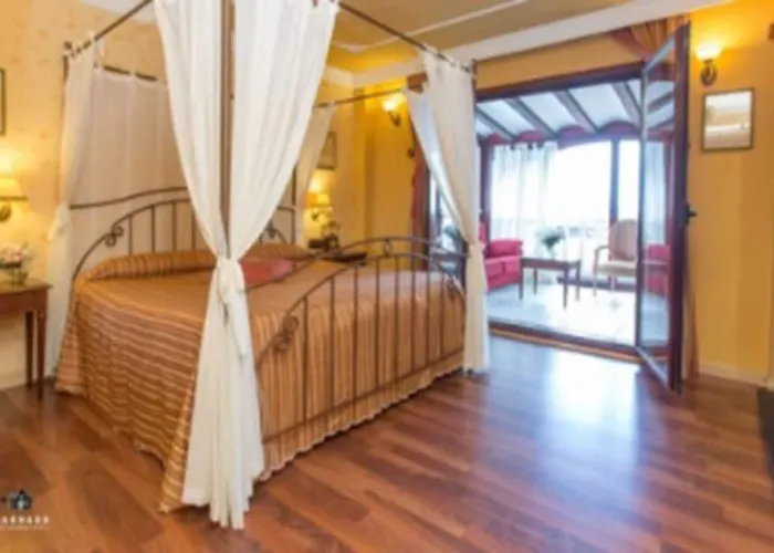 Ibb Masia De Lacy Hotell 4*