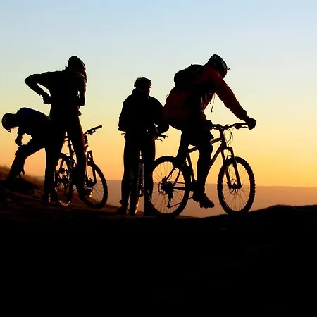 Ibb Masia De Lacy Hotel