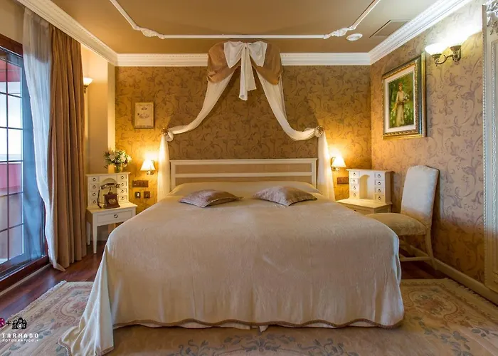 Ibb Masia De Lacy Hotel